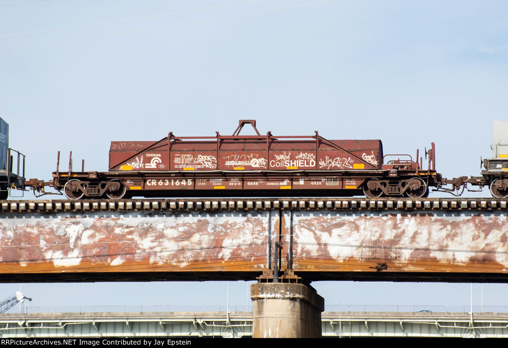 An ex-CR CoilShield is stopped on the Tennbridge 